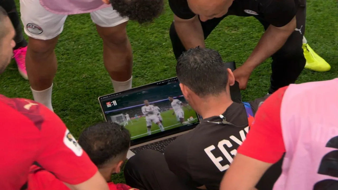 محلل أداء منتخب مصر ينقذ الفريق من فخ أستراليا في الدقيقة الأخيرة
